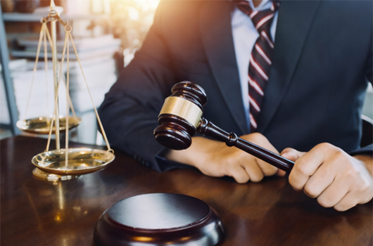 完善的法规环境